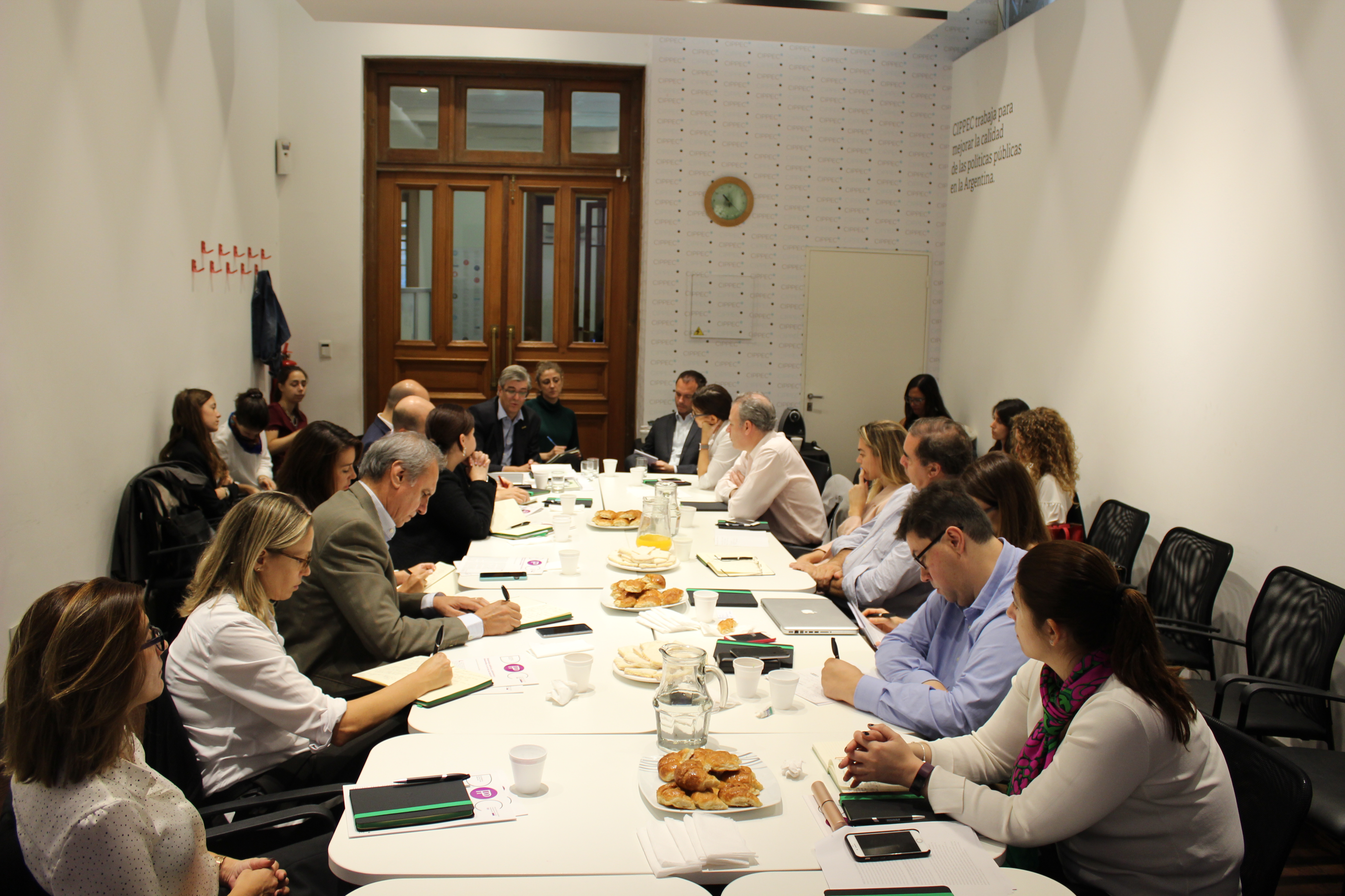 Taller sobre riesgos de integridad en empresas públicas en las oficinas de CIPPEC