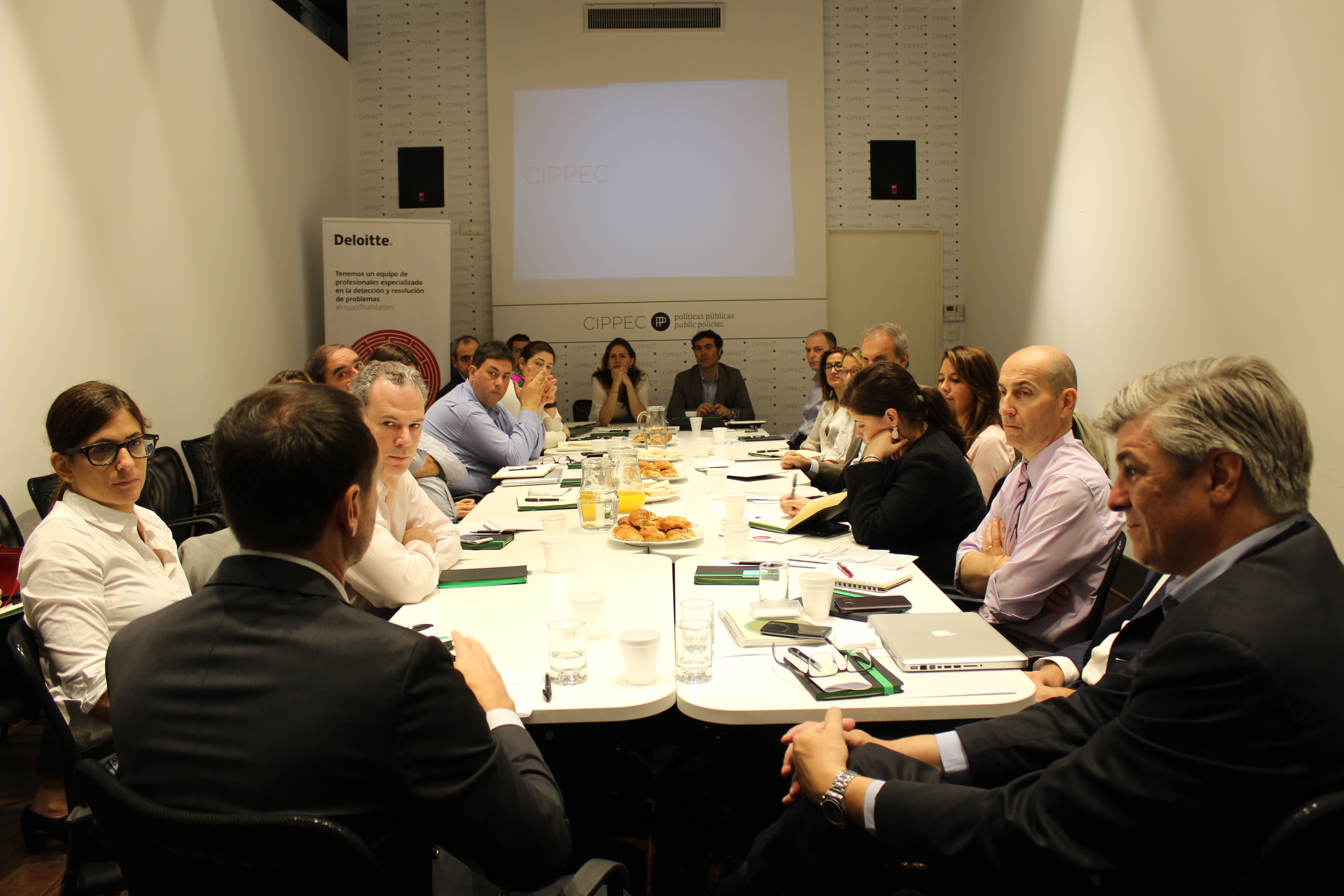 Taller sobre riesgos de integridad en empresas públicas en CIPPEC