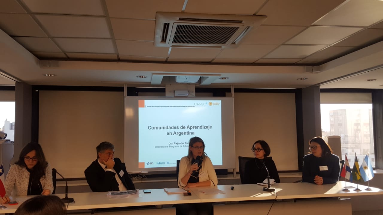 Alejandra Cardini y Belén Sánchez (CIPPEC) en el "Primer Encuentro Regional sobre Alianzas Multisectoriales en Educación"-2018