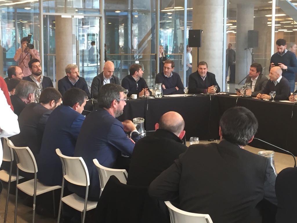 Mesa de trabajo del Encuentro Federal de Ciudades Argentinas, donde Gabriel Lanfranchi (CIPPEC) estuvo presente