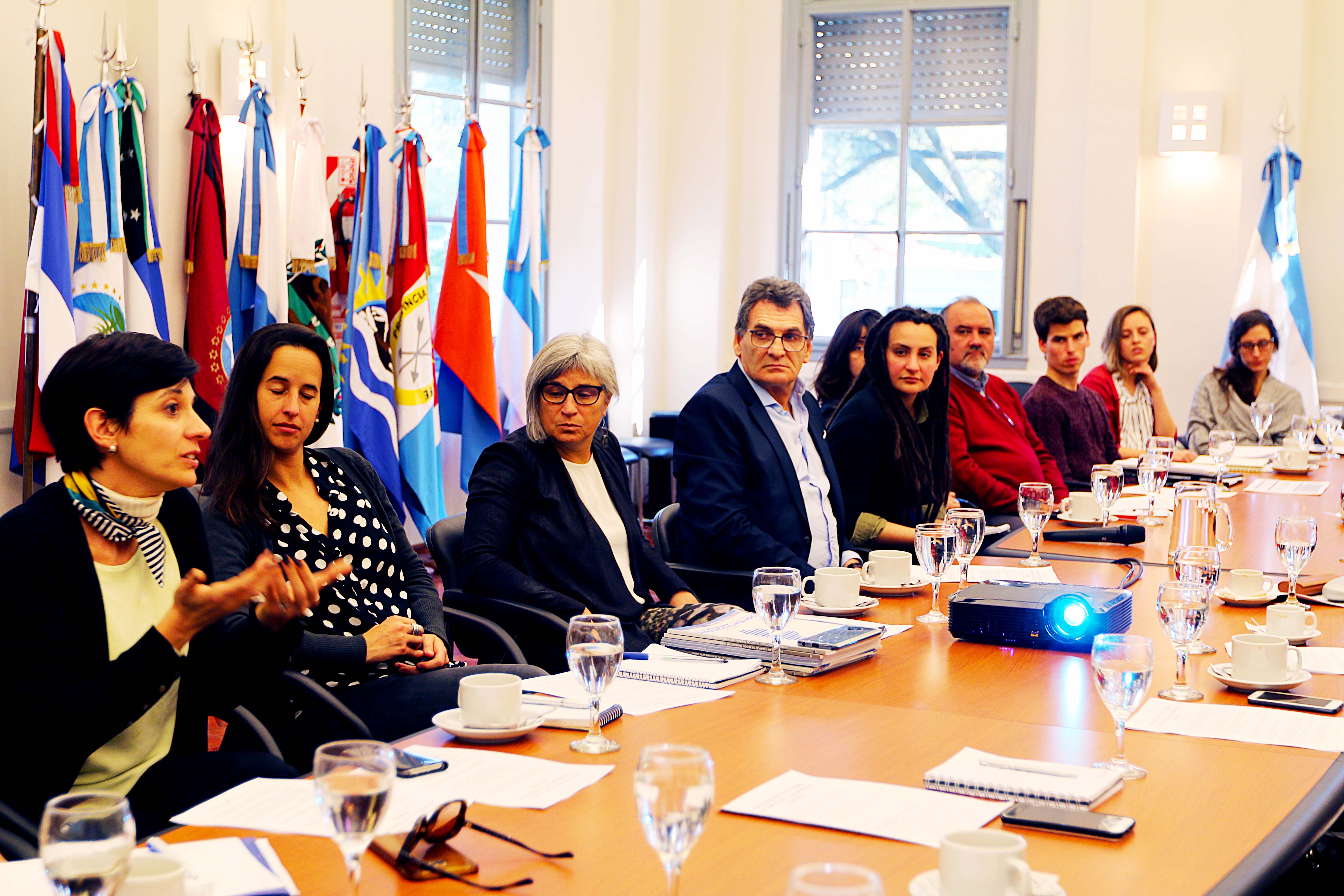 Alejandro Biondi (CIPPEC), junto a participantes del gobierno nacional y representantes de diversas entidades, en el encuentro para iniciar el diseño del Plan Nacional de Acción en Empresas y Derechos Humanos, a cargo del Ministerio de Justicia y Derechos Humanos de la Nación.