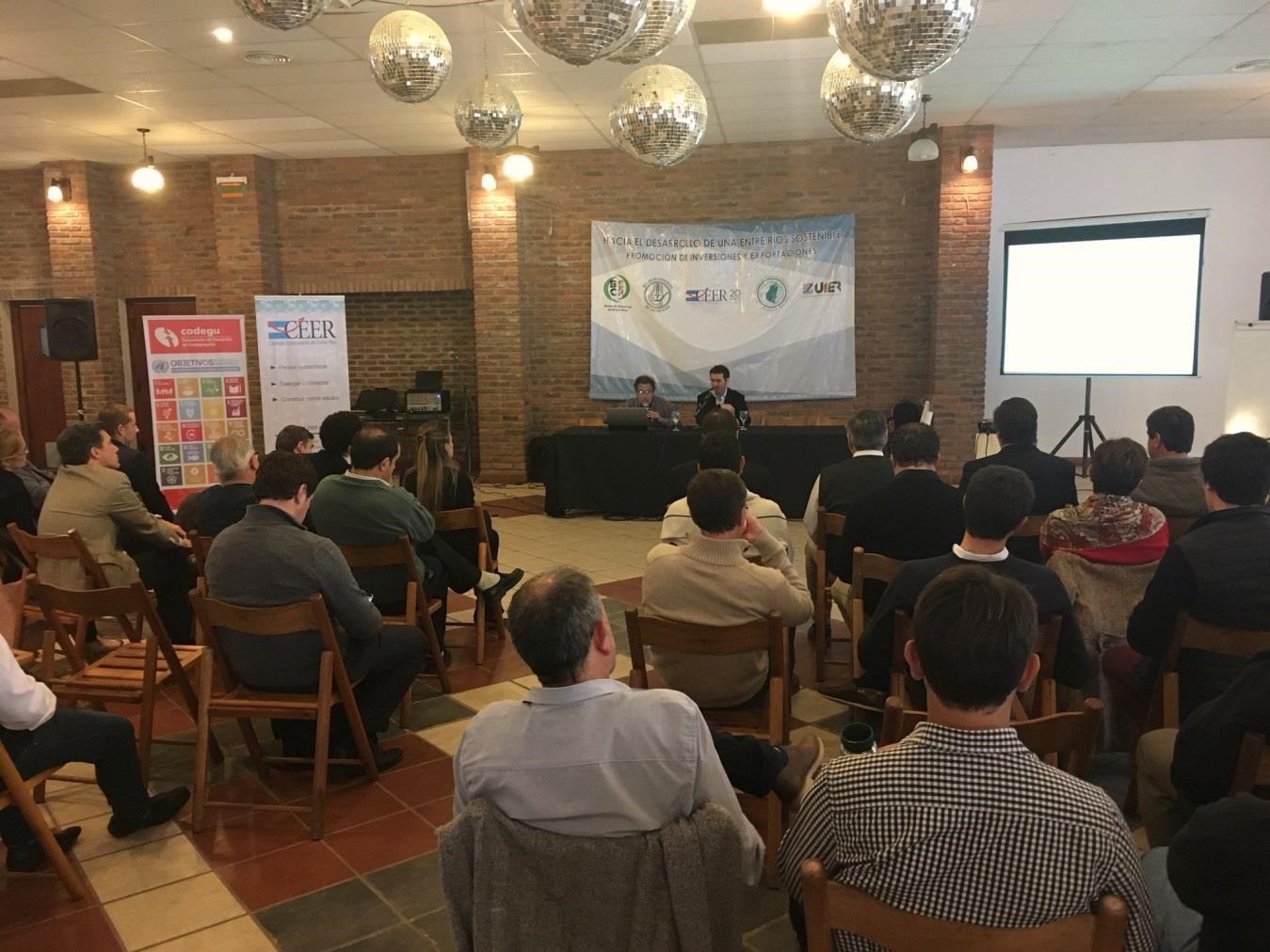 Gonzalo Diéguez (CIPPEC) en la presentación del libro “Análisis y propuestas para el desarrollo de Entre Ríos” en Gualeguaychú